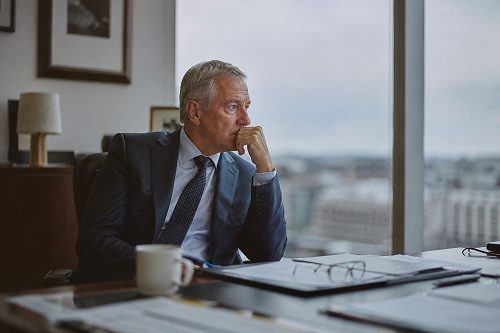 Senior leader reflecting during period of organisational pressure