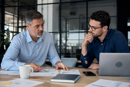 Long-term advisor helping founder evaluate sustainable growth