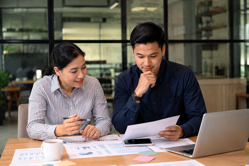 Founder discussing strategic priorities with consultant
