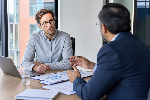 One-to-one coaching session between business advisor and entrepreneur